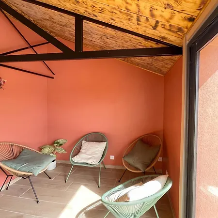Cosy Avec Piscine A *